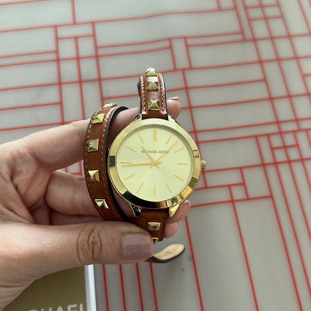 MK2309 Michael Kors slim runway gold double strap studded watch